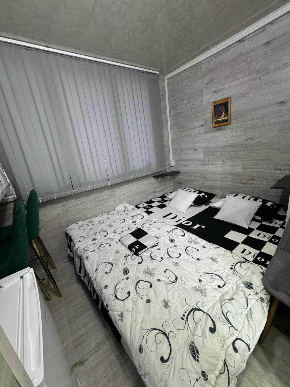Cozy Good Apartment 基希讷乌 外观 照片